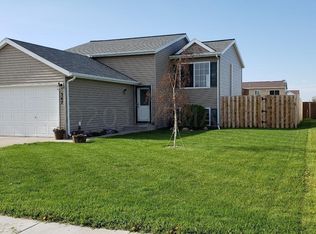 347 Maple Point Blvd, Mapleton, ND 58059