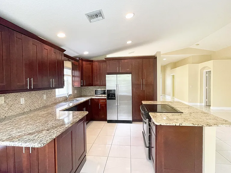 2425 Pigeon Cay — Photo 3