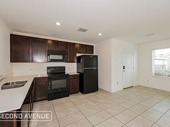 4th image of 8732 Texas Risinger Dr