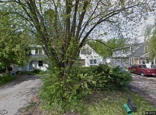 930 N Lake Shore Dr, Round Lake Beach, IL 60073