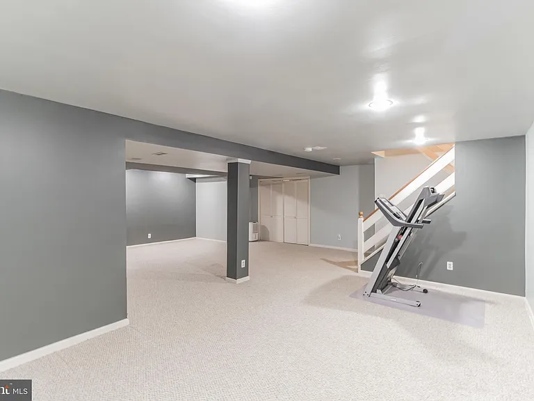 48 Stonehurst Ct — Photo 26