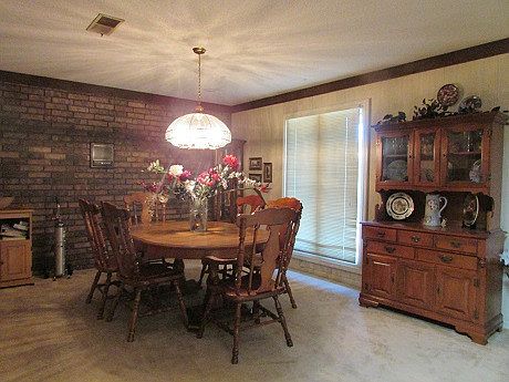 5th image of 304 Roosevelt Pl