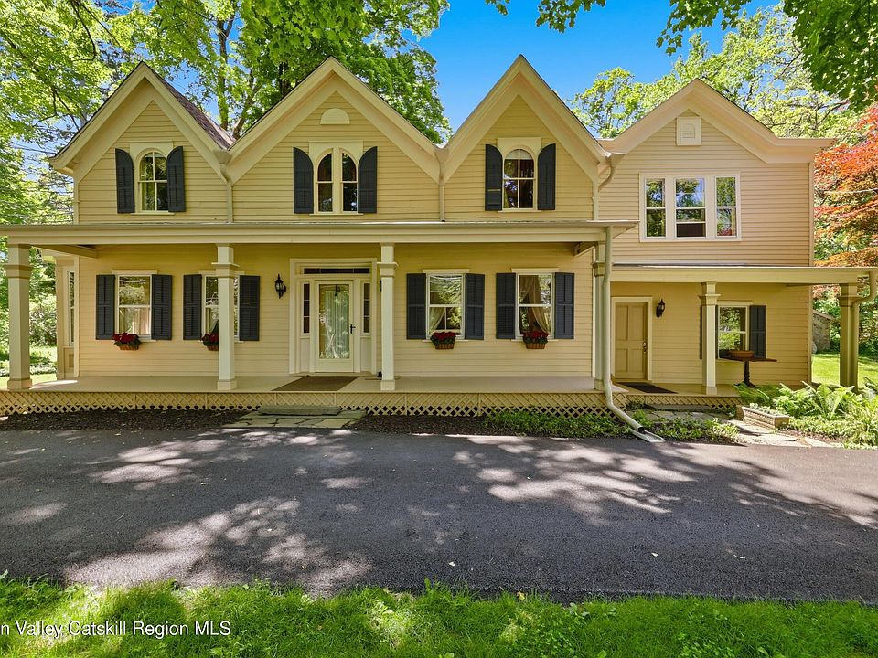 1st image of 118 Maple Hill Drive
