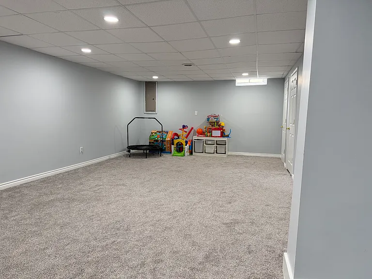 24605 Millcreek Dr — Photo 33