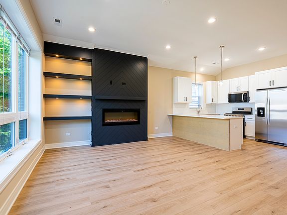 4th image of 6621 S Drexel Ave