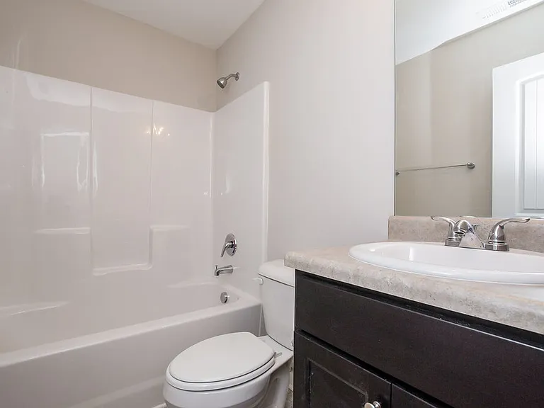 593 Joneus Dr — Photo 15