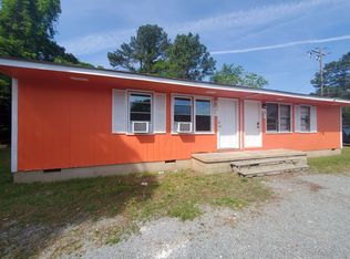 410 Lake Ave, Spring Lake, NC 28390