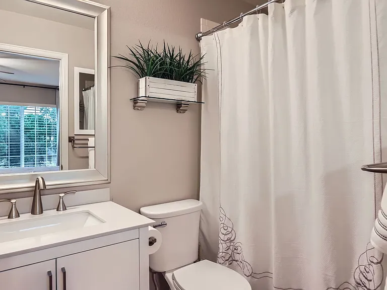 6745 Brittany Dr — Photo 18