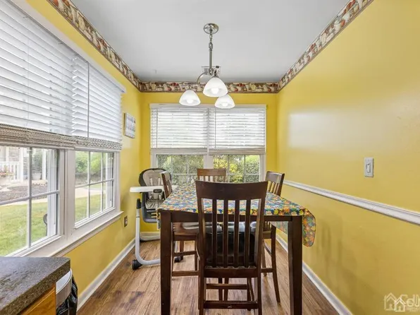 27 Tack Ct, Tinton Falls, NJ 07753