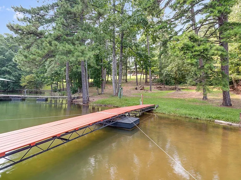 4035 Lacey Dr — Photo 41
