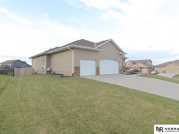 3rd image of 13502 S 43rd St