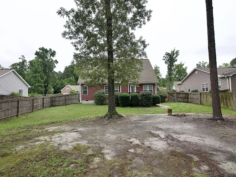 129 Lori Ln — Photo 8