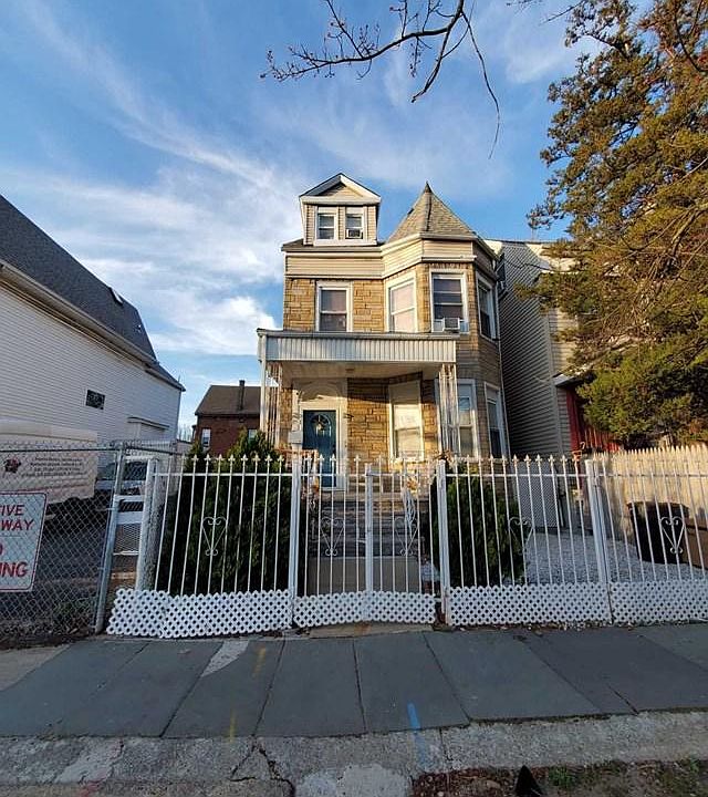 1st image of 347 Park Ave