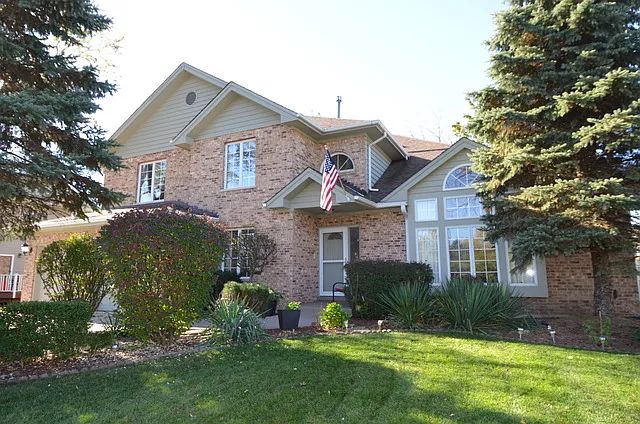 8458 Wolf Rd photo 1