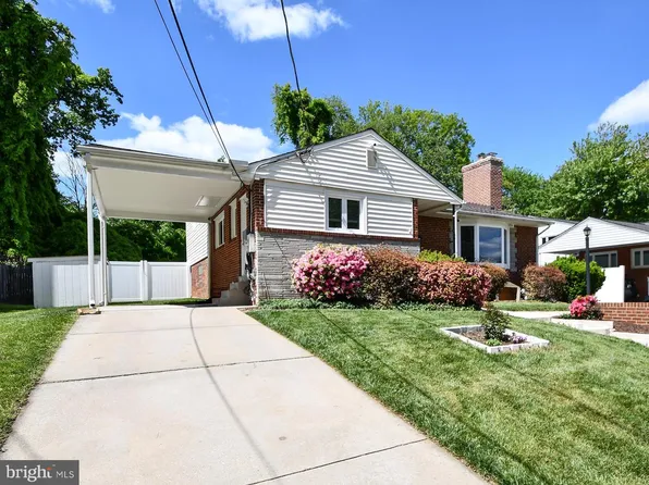 9823 Singleton Dr, Bethesda, MD 20817