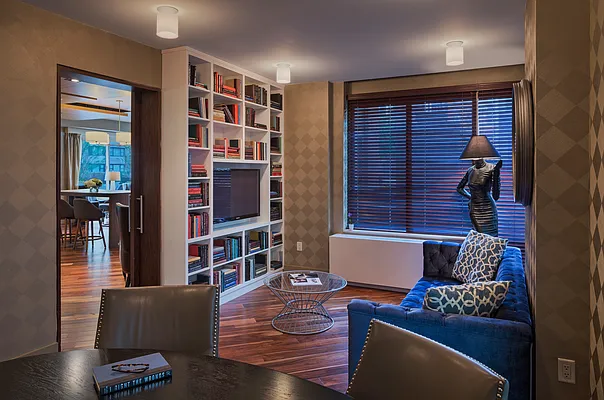 Rented by The Moinian Group | media 21