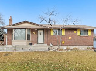 1960 W Camelot Way, West Jordan, UT 84084