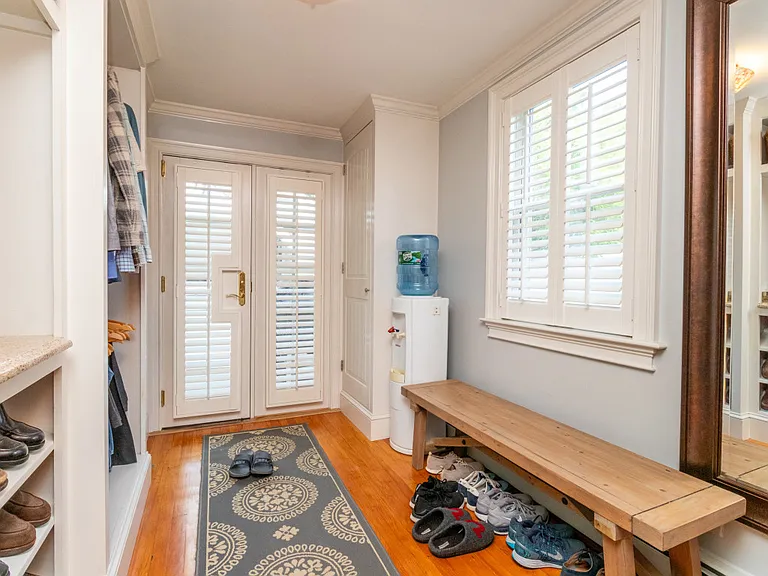 31 Parkman St — Photo 10