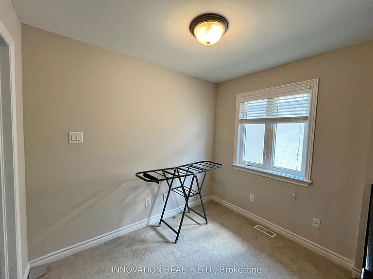 222 Dolce Cres — Photo 33