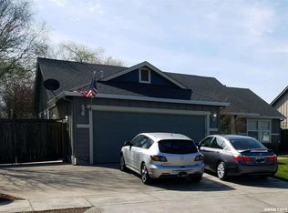 3882 Somerset Dr NE, Albany, OR 97322