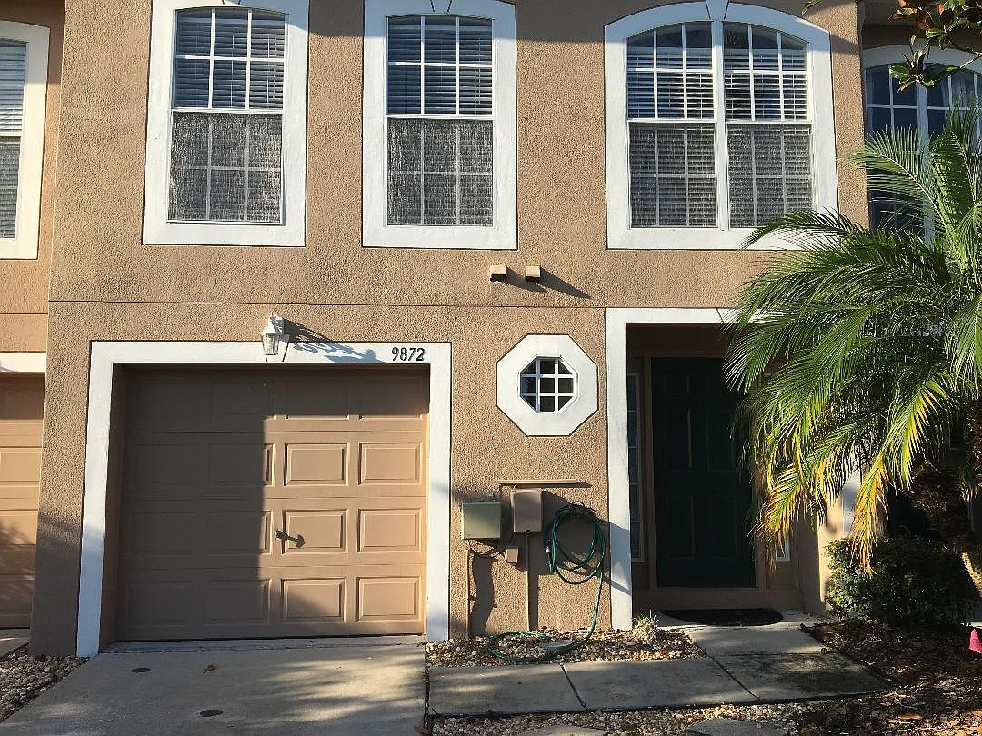 9872 Ashburn Lake Dr — Photo 1