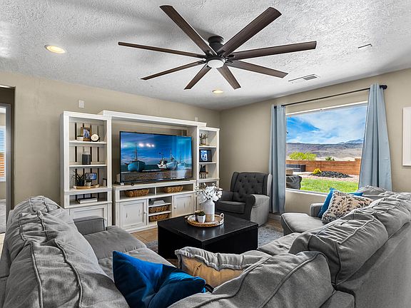 5th image of 225 N Falcon Ct