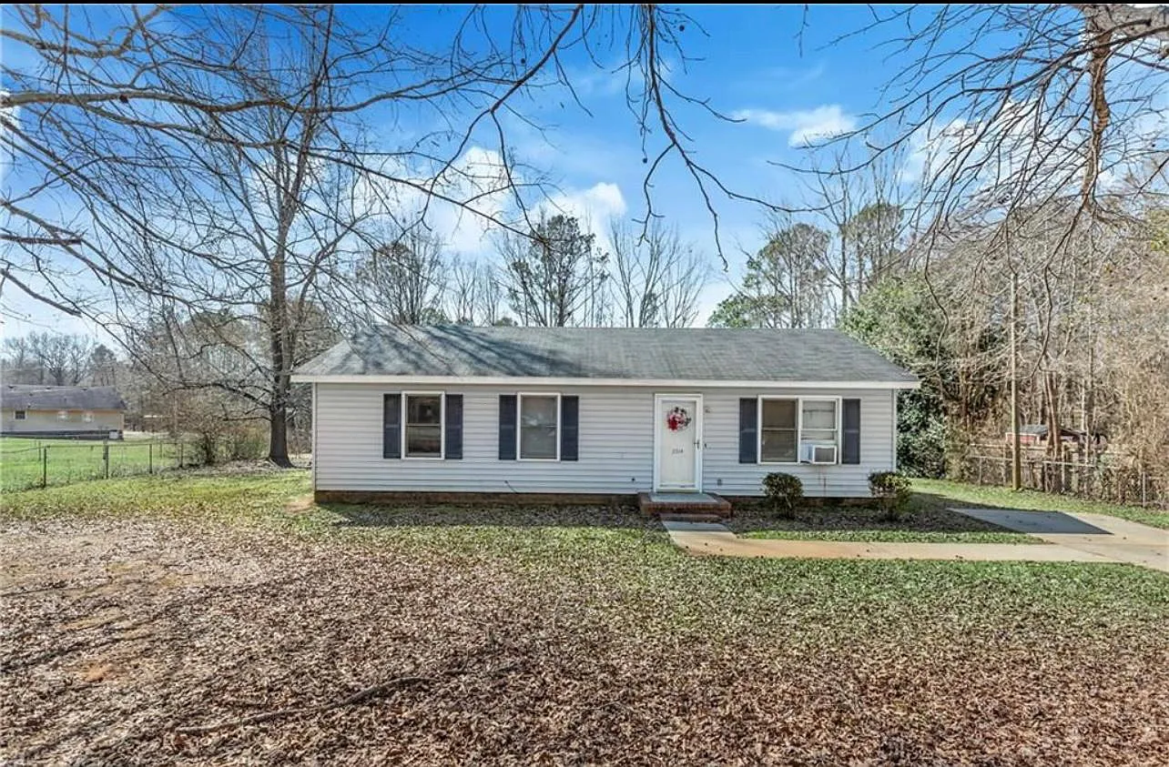 3514 Deerwood Trl — Photo 2