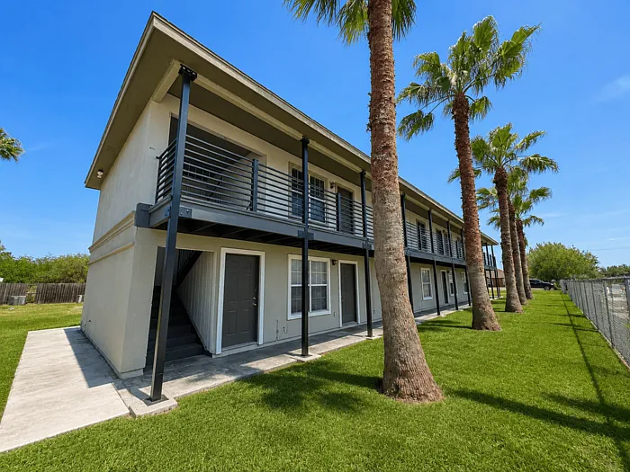 1 bed, 1.0 bath, $625 — Photo 2