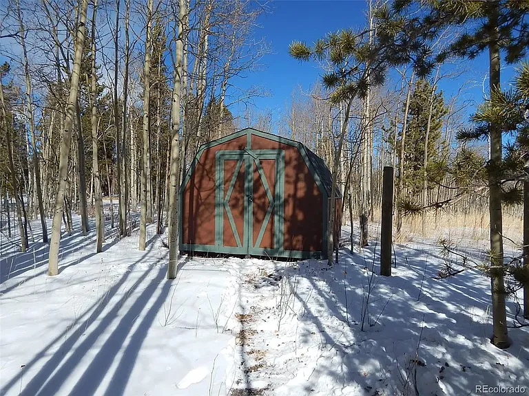 443 Vine Rd — Photo 34