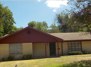 716 E Commerce St, Mexia, TX 76667