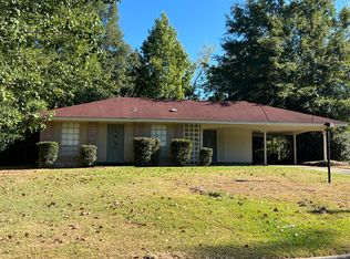 909 Sunset Cir, Columbia, MS 39429
