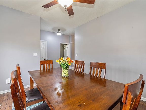 3rd image of 8457 Templederry Dr