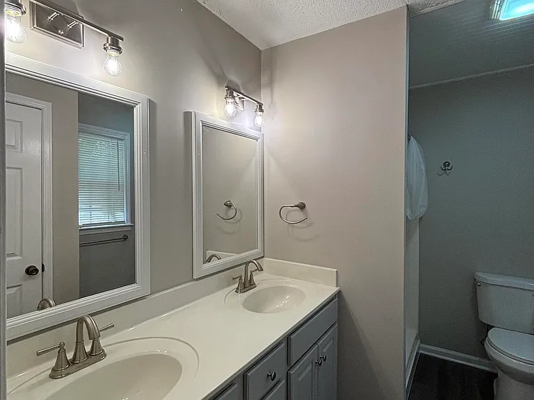 2705 Willena Dr SE — Photo 17