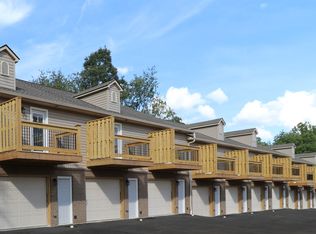 215 Rockingham Rd APT 12, Johnson City, TN 37615