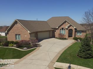 2900 Abbotsbury Ct, Greenwood, IN