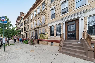 Rented by Platinum Properties