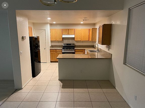 4th image of 4718 English Lavender Ave