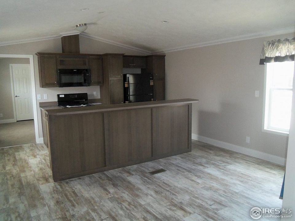 2nd image of 209 Glen Ayre St