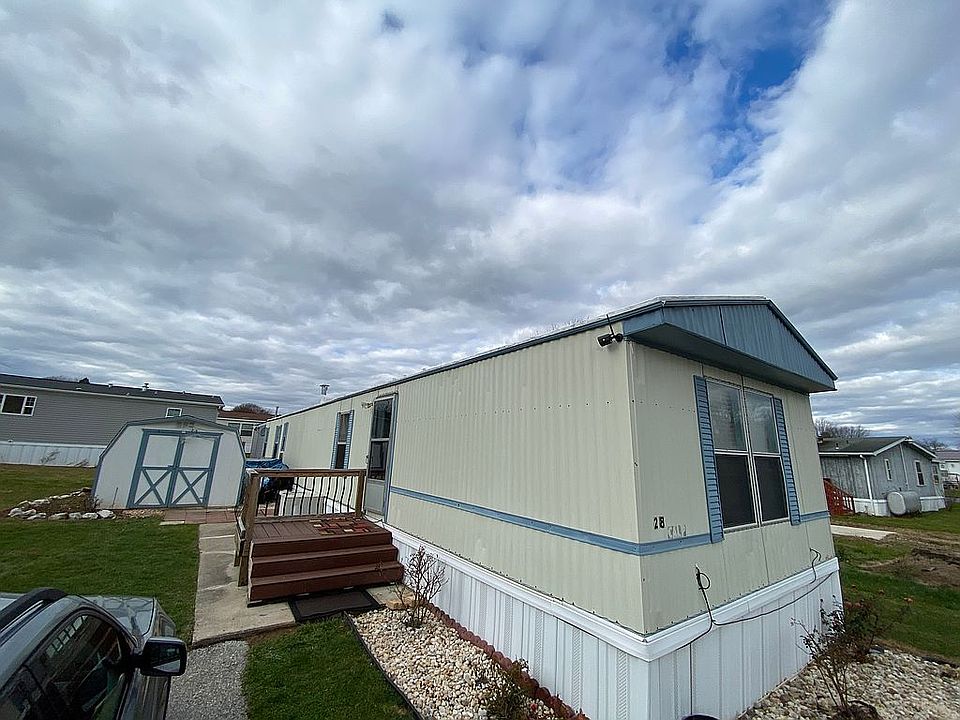 1st image of 28 Jacqueline Dr