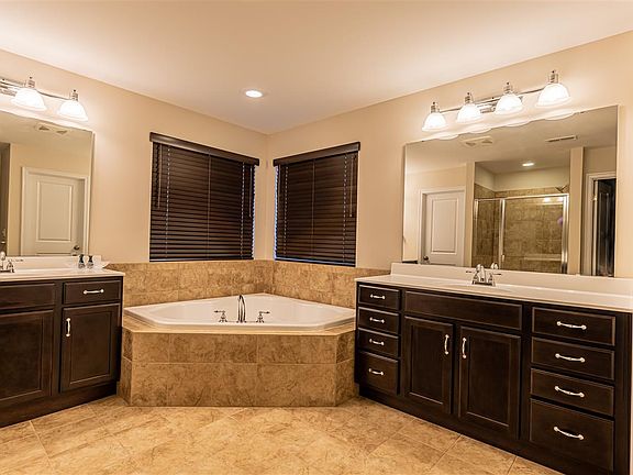 5th image of 10117 Lapalco Ct
