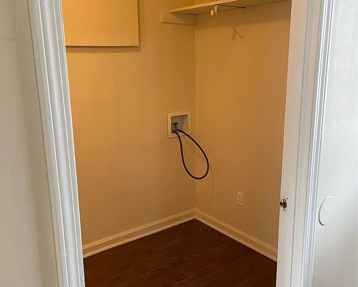 131 Alycia Dr — Photo 3
