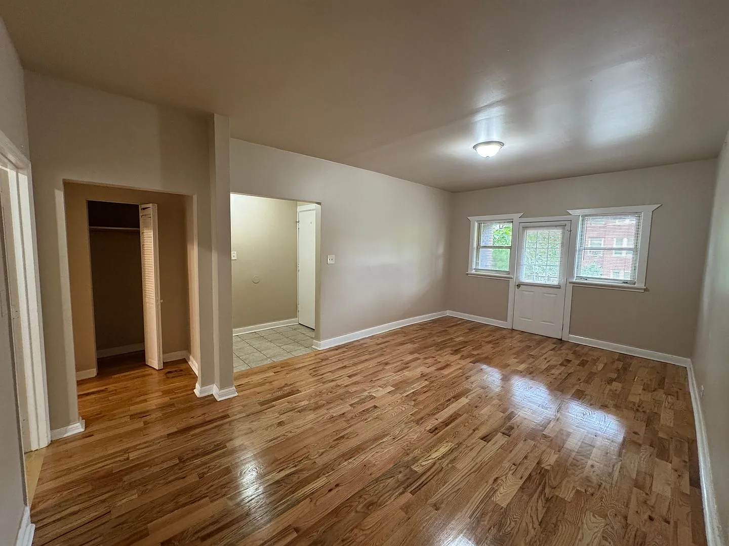 2 bed, $1,200 — Photo 3