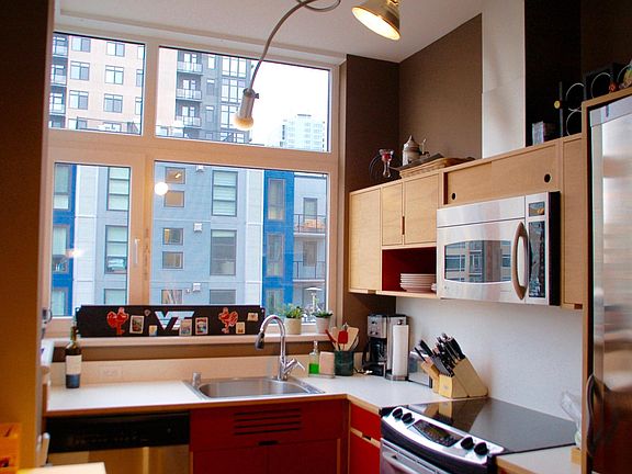5th image of 2717 Western Ave APT 7000