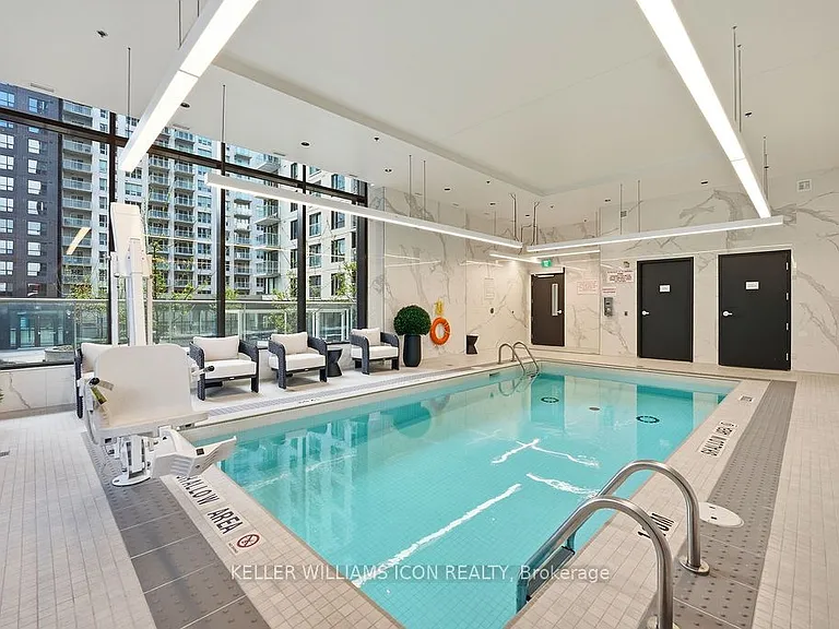 180 George St #1002 — Photo 38