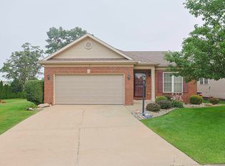 18131 Cloverleaf Dr N, South Bend, IN 46637