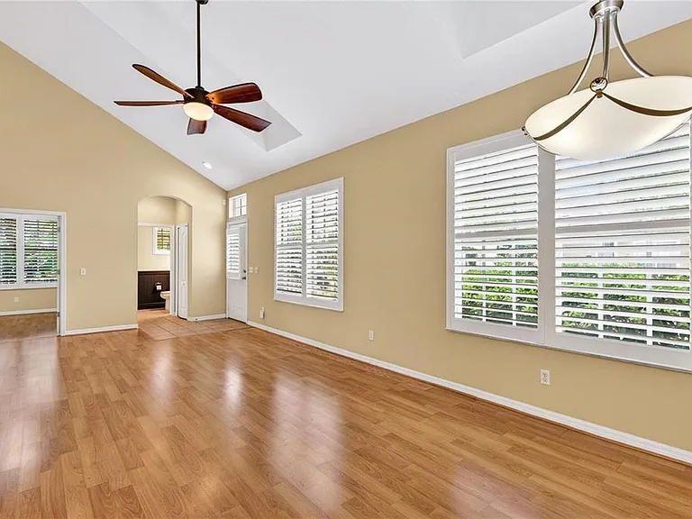 10801 Spring Mountain Pl — Photo 6