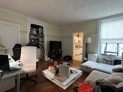 1118 Commonwealth Ave Photo 1