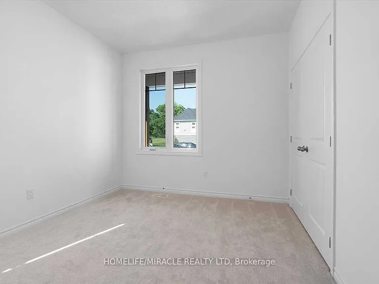 140 Country Club Dr — Photo 17