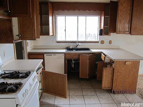 3rd image of 3735 Stanislaus St