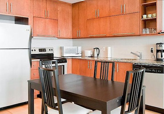 3rd image of 111 4th Ave APT 5A